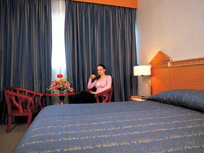 Coral Oriental Dubai Hotel Quarto foto